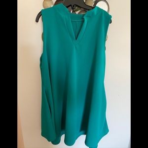 Sleeveless Tunic with pockets
